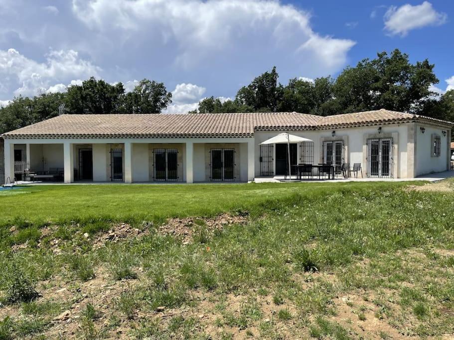 Villa Rians Rians  ภายนอก รูปภาพ