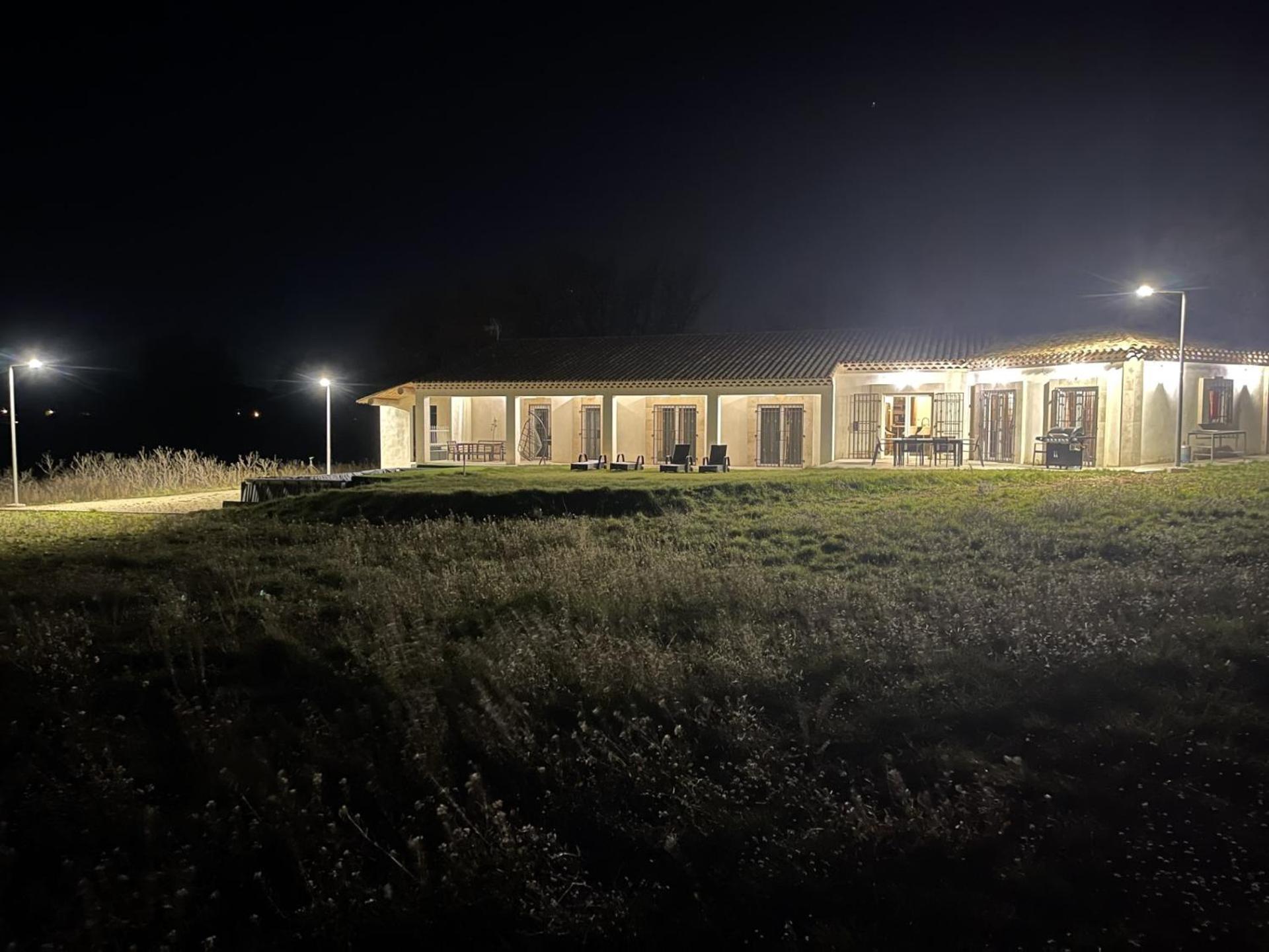 Villa Rians Rians  ภายนอก รูปภาพ